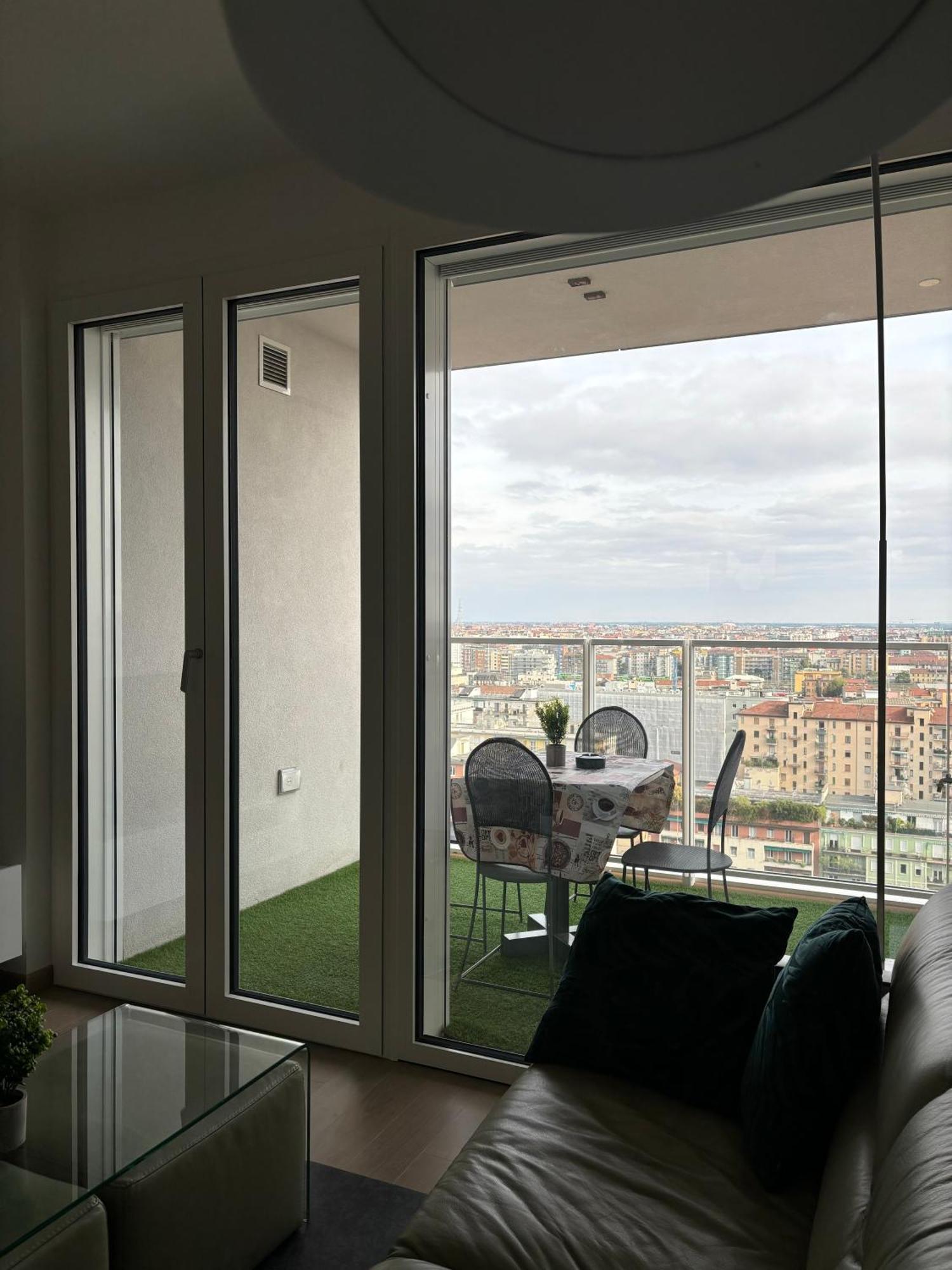 Torre Milano Skyview Suite Gym Pool & Rooftop Exterior foto
